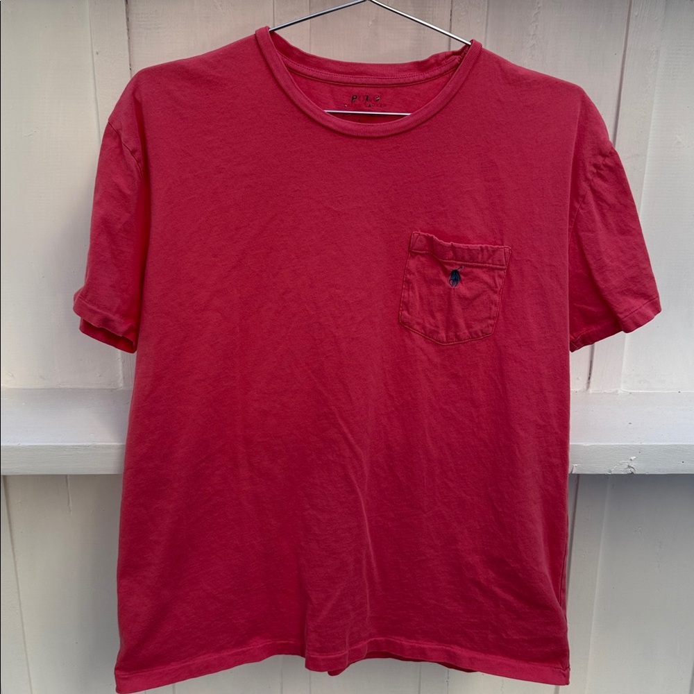 Pink Ralph Lauren T shirt. Men’s medium. No stains or holes.